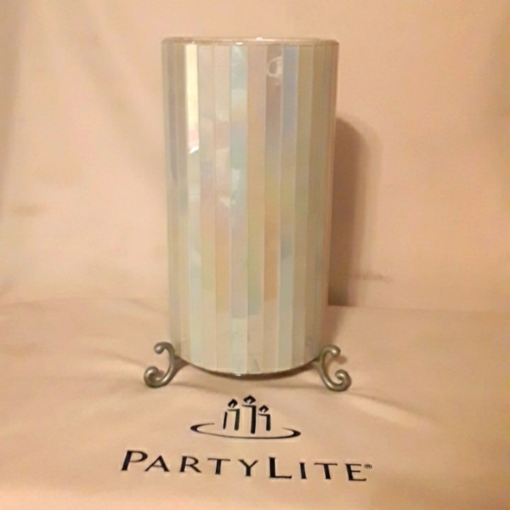 Retired PartyLite Elegance hurricane with tealight holder